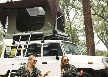 4x4 Automatyczny namiot do montażu w szafie samochodowej, górny namiot dachowy z twardą powłoką dla małego samochodu dostawca