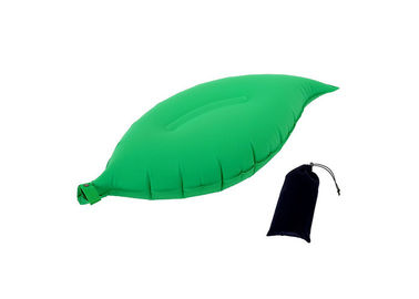 Śpiąca dmuchana poduszka podróżna Zielony kształt liścia Poliester / bawełna Materiał dostawca
