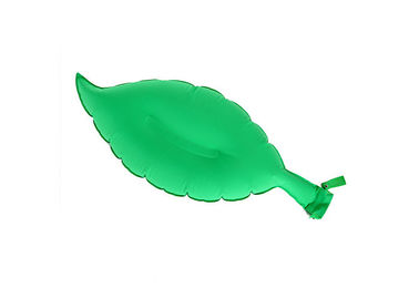 Śpiąca dmuchana poduszka podróżna Zielony kształt liścia Poliester / bawełna Materiał dostawca